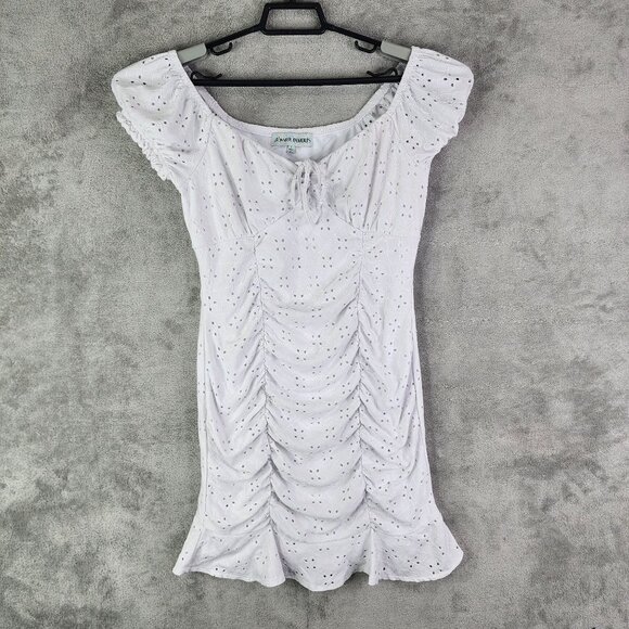 Junior's White Almost Famous Eyelet Mini Dress Ruched Short Sleeves Lined L - Picture 2 of 11